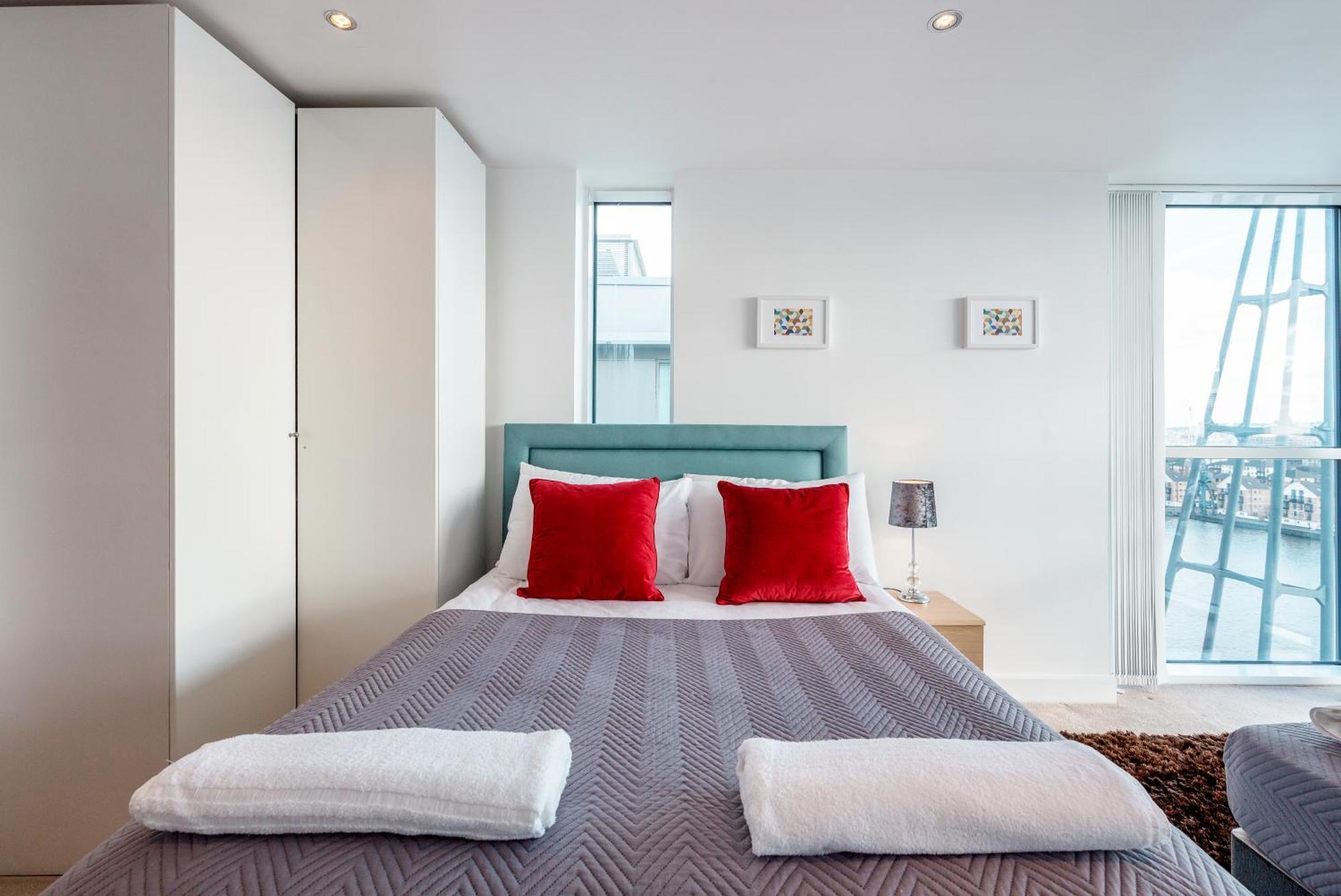 Excel Dock Apartments Лондон Екстер'єр фото