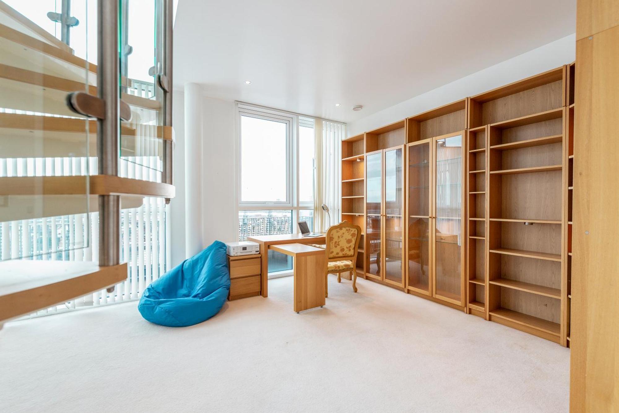 Excel Dock Apartments Лондон Екстер'єр фото