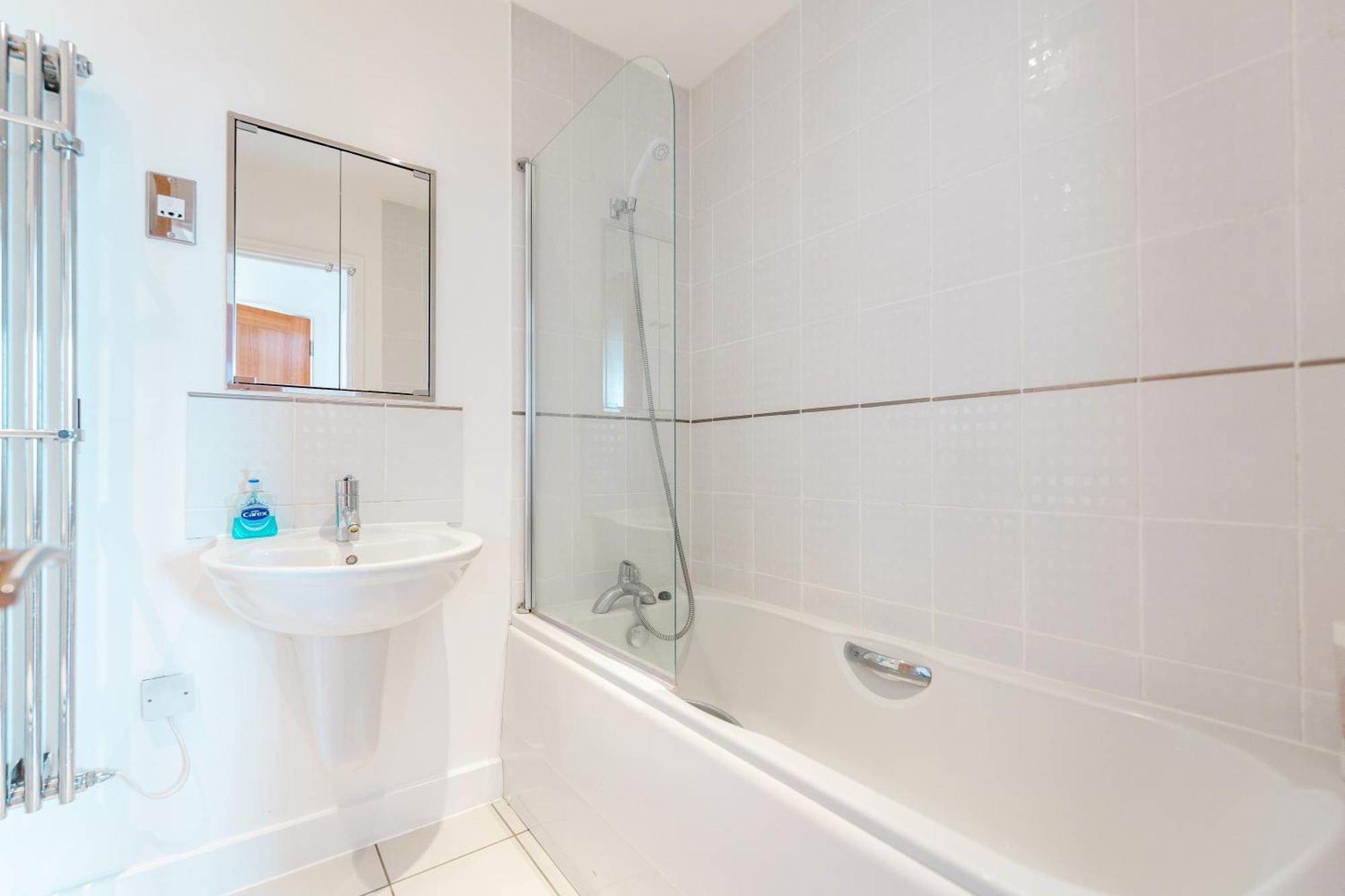 Excel Dock Apartments Лондон Екстер'єр фото