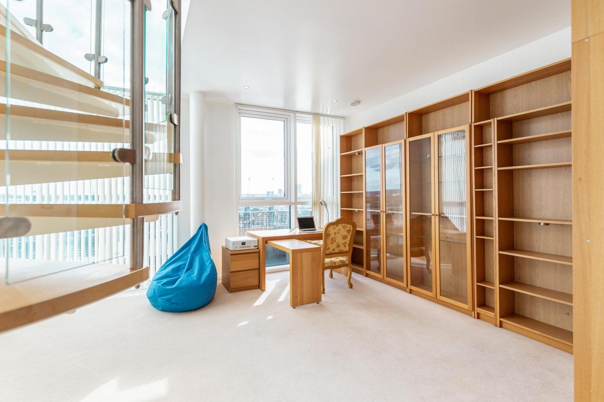 Excel Dock Apartments Лондон Екстер'єр фото