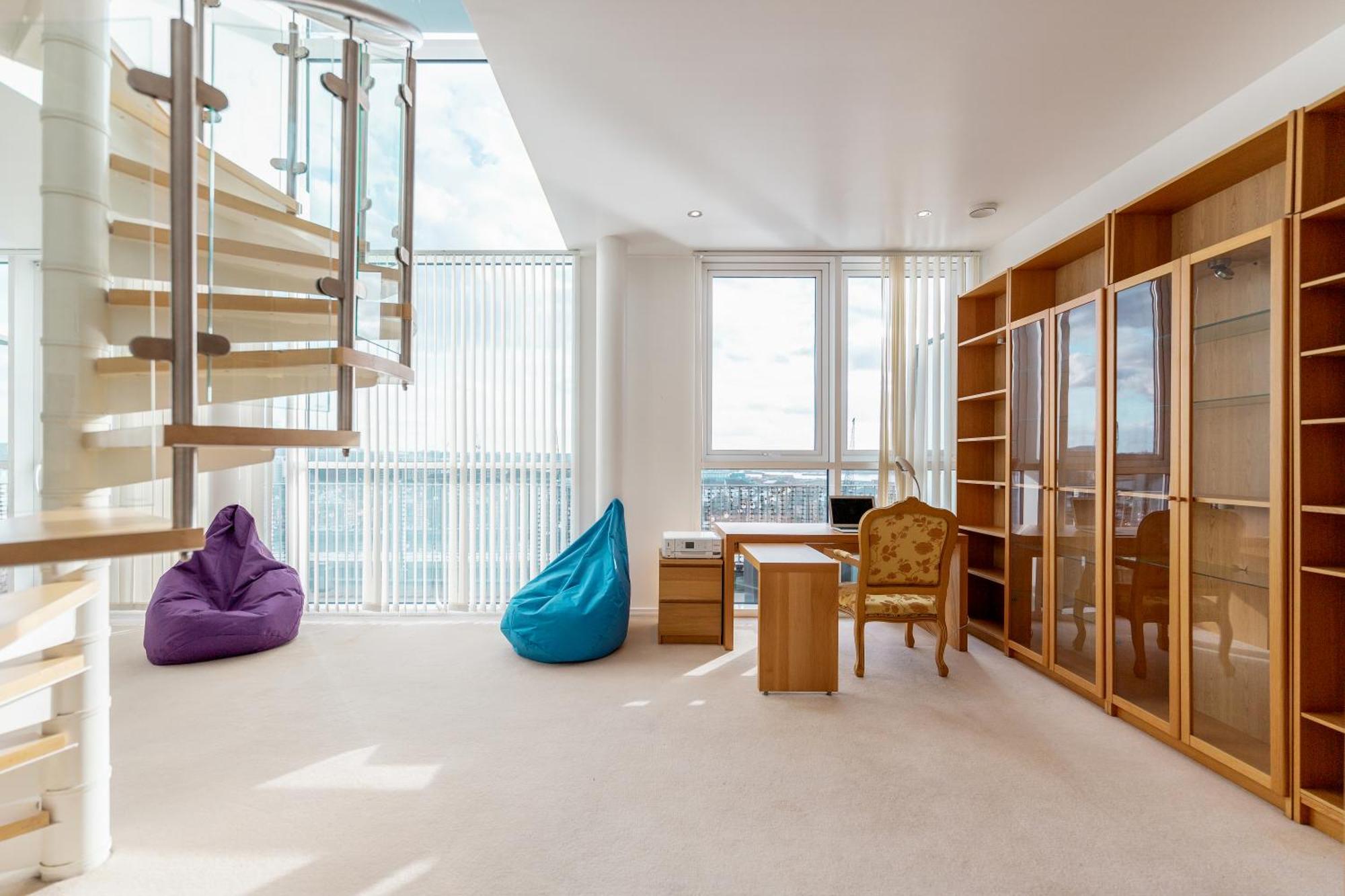 Excel Dock Apartments Лондон Екстер'єр фото