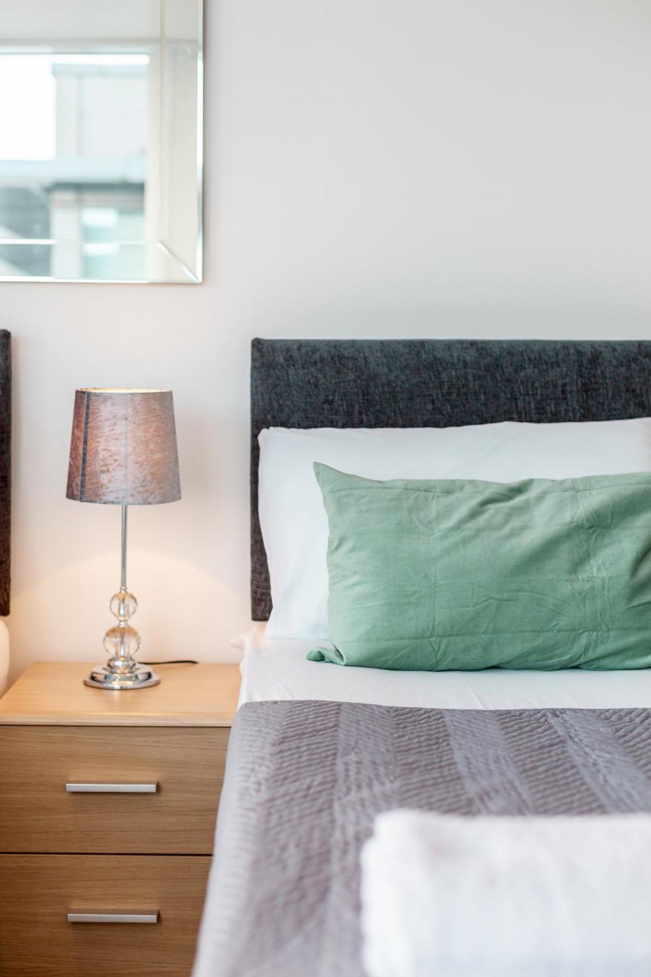 Excel Dock Apartments Лондон Екстер'єр фото