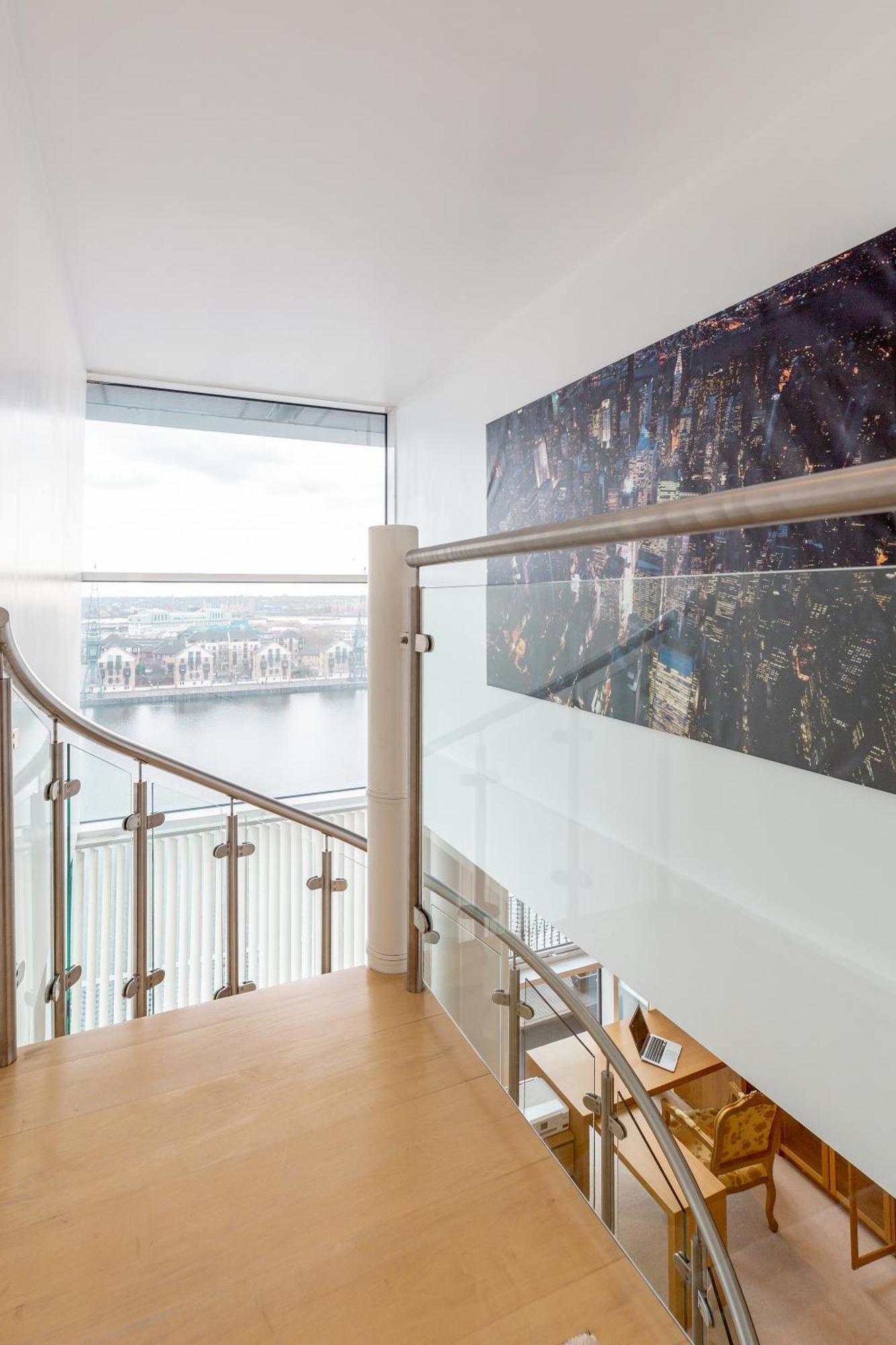 Excel Dock Apartments Лондон Екстер'єр фото
