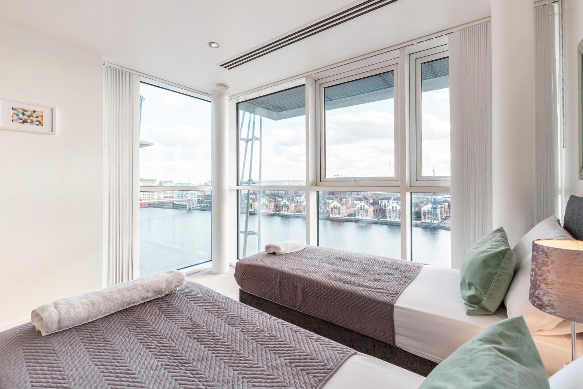 Excel Dock Apartments Лондон Екстер'єр фото